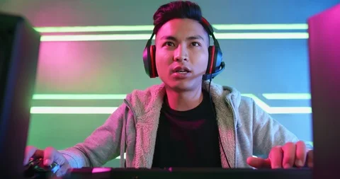 Vlogger play game and live Stock Footage 103123333