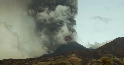 Volcanic activity 스톡 동영상 162342966