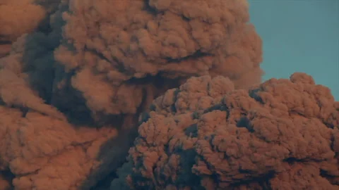 Volcanic eruption spewing ash and smoke into the sky Vídeos de archivo 330283970