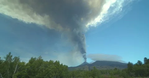 Volcanic plume of Mount Etna Stock Footage 162339581