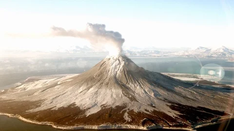 Volcano eruption Stockbeeldmateriaal 92391986