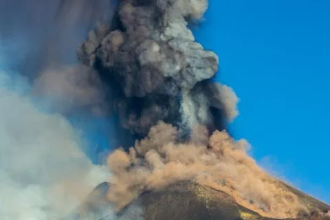Volcano Etna Eruption 스톡 사진