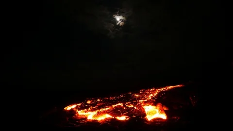 Volcano Lava Timelapse with Moon 스톡 동영상 92769921