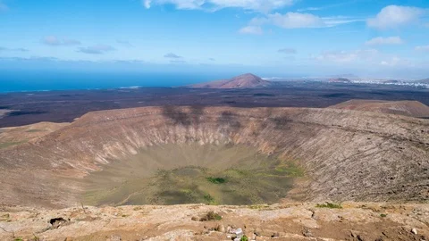 Volcano panorama timelapse at Lanzarote (Caldera Blanca) Stock Footage 91745547