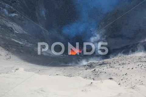 Volcano yasur eruption Stock Photos