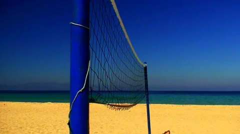 Volleyball net on a empty beach 스톡 동영상 938528