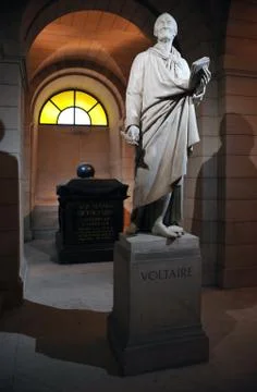 Voltaire grave Foto stock