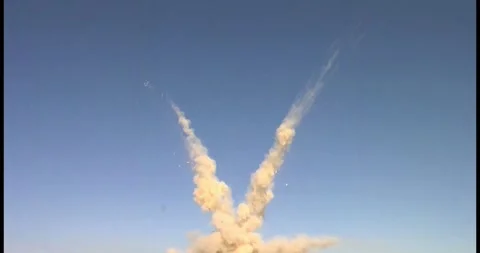 Volumetric Heavy Smoke Explosion on Blue Screen 库存影片 334667776