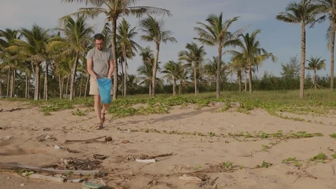 Voluntary litter picking Stock Footage 128737166