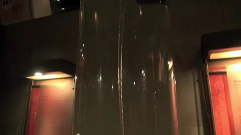 Vortex whirlpool maelstrom water down experiment science museum CosmoCaixa Vidéo 327207161