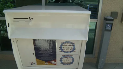 VOTE IN 2020 U.S. ELECTION: VOTING AND VOTERS Stock-Footage 141551701
