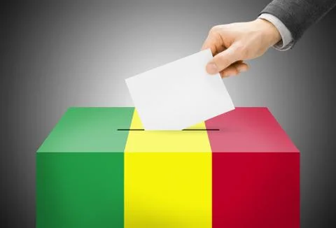 Voting concept - ballot box painted into national flag colors - mali Ilustração Stock