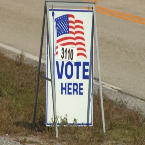 Voting precinct sign in Florida Video stock 69487072