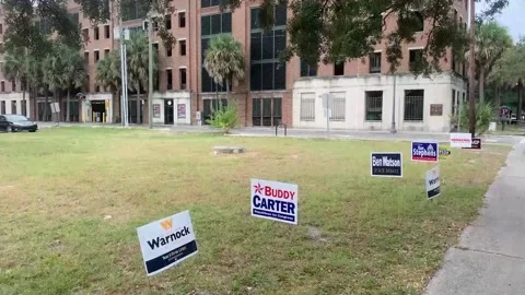 Voting restrictions cast uncertainty over US legislative elections, SAVANNAH, US Vídeos de archivo 219373714