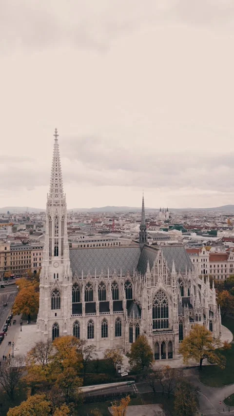 Votivkirche church in vertical video format. Stock Footage 337657623