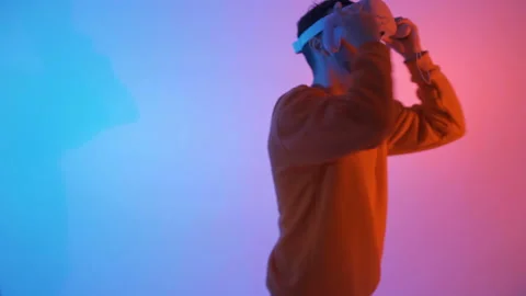 Vr headset gaming exploration Stock Footage 143641050