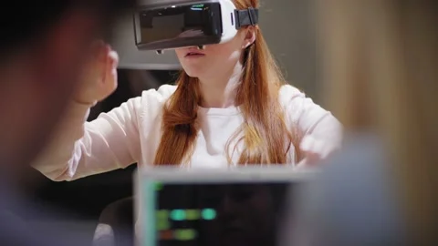 VR software test in modern office Stock Footage 142063111