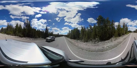 VR360. POV  Driving at the Grand Loop Road  (US Route 191). Yellowstone NP. 库存影片 125684239