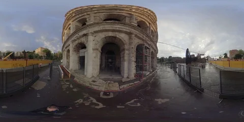 VR360 Rome External view of Colosseum in a Rainy day with a cloudy sunset Video stock 106577371