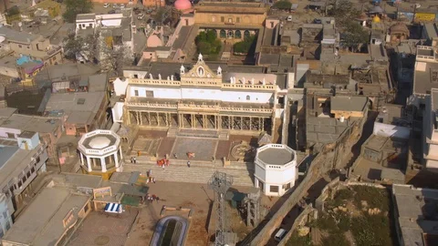 Vrindavan, city of 5000 temples. India, 4k aerial 스톡 동영상 109379439