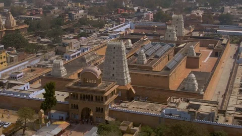 Vrindavan, city of 5000 temples. India, 4k aerial 스톡 동영상 109391656