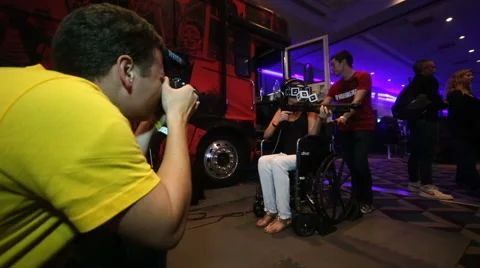 VRLA Expo - Walking Dead VR Player Being Filmed Stock Footage 59579763