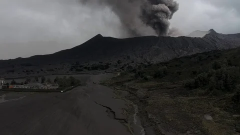 Vulcano eruption bromo post apocalyptic Stock-Footage 114616576