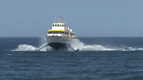 Vulcano hydrofoil arrives Video stock 5168711