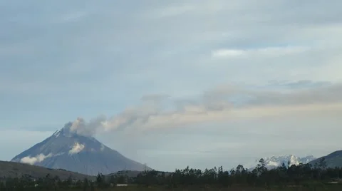Vulkan Tungurahua Stock Footage 932116