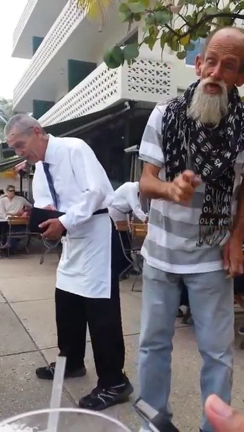 VV1057 Hobo Magic Stockbeeldmateriaal 129455830