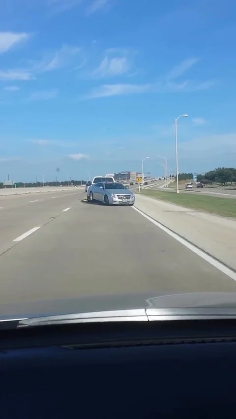 VV1485 Towing fail Stock Footage 129460393