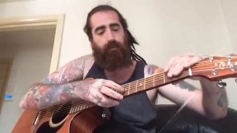 VV1491 Cool guitar technique Vídeo Stock 129458715