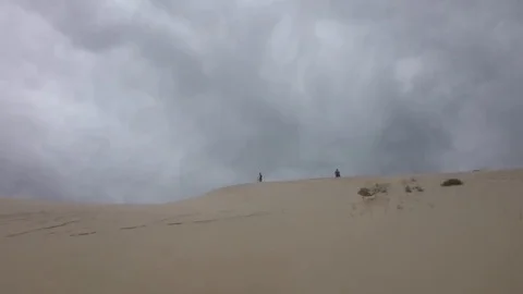 VV1516 Sand boarding fail Stock-Footage 129458080