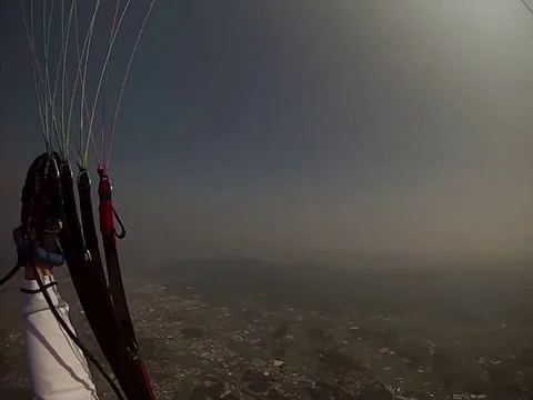 VV164  Parachute gets tangled! 스톡 동영상 129840656
