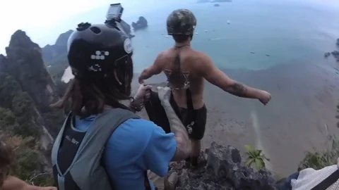 VV1729 Suspension base jumping TonSai Thailiand Vídeo Stock 129398450