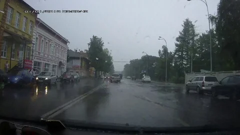VV1809 Lorry drenches drivers windscreen Stock-Footage 129405058