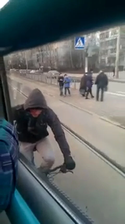 VV1987 How to commute like a boss Vidéo 129455523