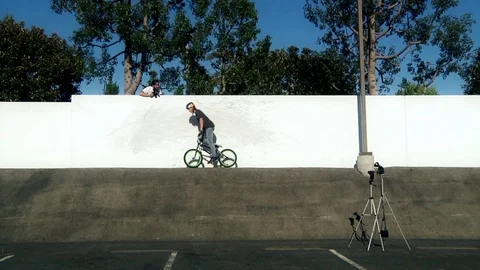 VV2627 Bmx wall fail Stock-Footage 129456904