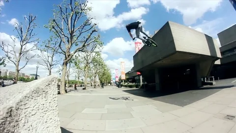 VV2640 BMX wall crawl fail Stock-Footage 129455585