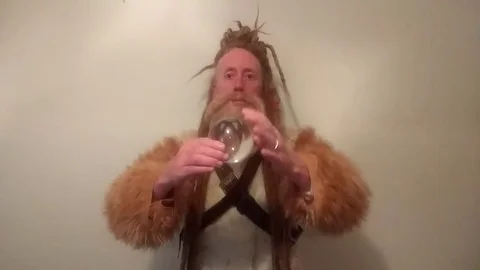 VV2676 Magic Ball Man Stock-Footage 129454724