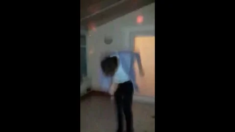 VV2716 Drunk dance fail Vidéo 129456083