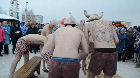 VV2723 Bath in the Cold competition Vidéo 129461654