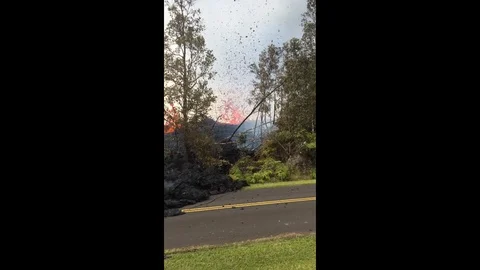 VV3017 Massive lava eruption Stock-Footage 129462454