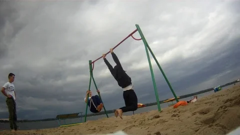 VV3078 Hang bar sequence goes wrong Stock-Footage 129458408