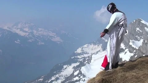 VV321 Patrick Kerber test jump in WingSuit Stock-Footage 129459061
