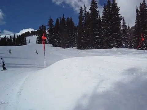 VV655 Snowboarder 180° spin fail Stock-Footage 129459389