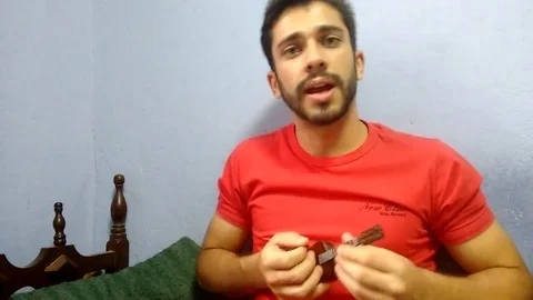 VV761 Guy bashes out great tune on miniature guitar! Vídeo Stock 129458414