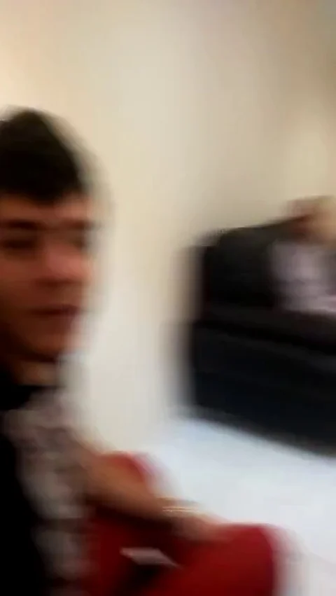 VV855 Biscuit catch. Epic Win! Vidéo 129462084