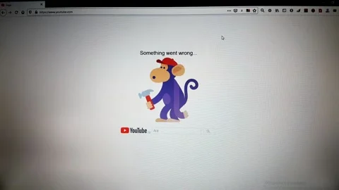 Vyoutube monkey waiting alert Stock Footage 145495949