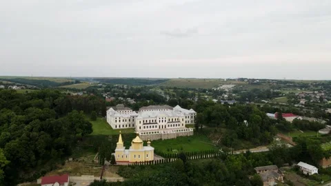 Vyshnivets Palace Stock-Footage 297097972